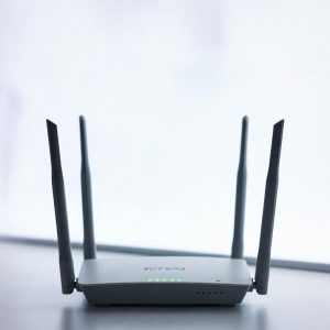 TENDA AP4 ROUTER N300 Mbps DESKTOP WIRELESS ACCESS POINT WITH POE INJECTOR